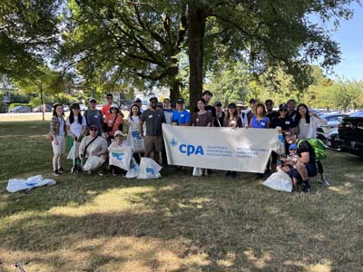 Attendees at Vancouver Chapter Shoreline Clean Up Event