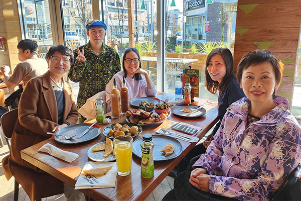 Volunteers at Nando's