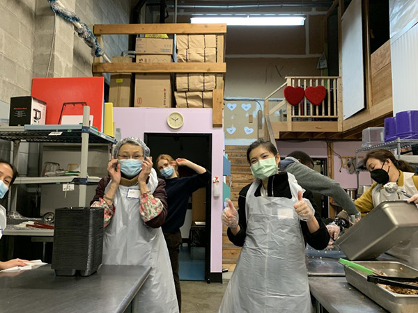  Chapter Volunteers Making food at A Loving Spoonful