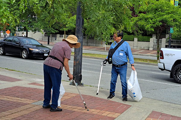 Volunteers Cleaning up David Lam Park