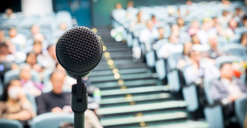 Improving public speaking: 7 tips for captivating your audience