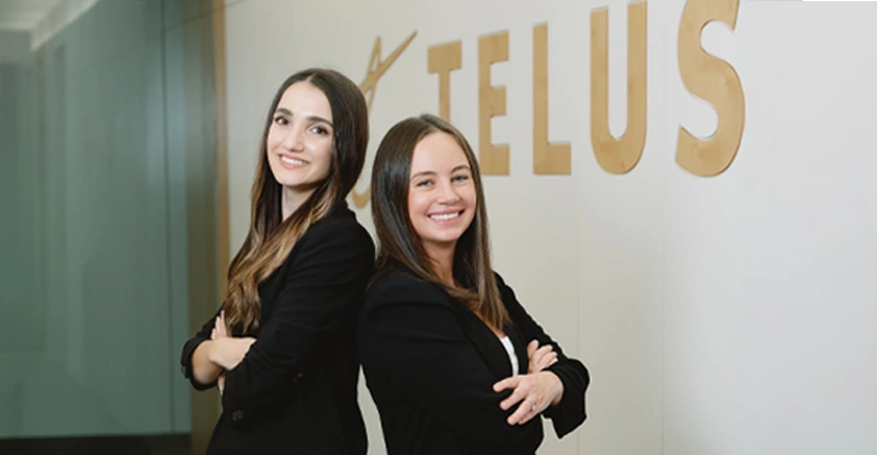 AmyAndSophie-36_800x415